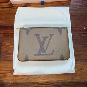 Louis Vuitton reverse monogram double zip pochette